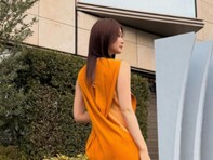 「たまらん後ろ姿」めるる、バックスリットからギリギリまで美脚を披露！ 「お綺麗な御御足」