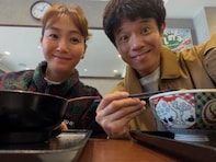 庄司智春＆藤本美貴、吉野家の牛丼食べるプライベートショットに反響！ 「ラブラブ」「神やん」
