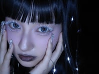 「美魔女ですね」吉川愛、別人級ショットにファン驚愕！ 「誰ですか？？」「お人形さんみたい」