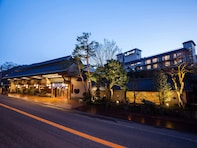 【兵庫県の人気ホテル】「湯村温泉 佳泉郷 井づつや」は現代の名工が手掛ける料理と八つの湯処が魅力