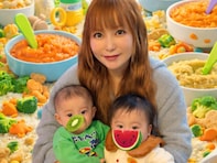 「もうたまらん」中川翔子、双子との3ショットで“離乳食デビュー”報告「早すぎる！」「大きくなった」