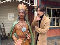 「デート感ある」原嘉孝、ディズニーでの私服ショットに反響「大人の魅力ヤバくないかぁ!?」「メロい」