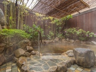 【兵庫県の人気スーパー銭湯】「鳴尾浜温泉 熊野の郷」は本格リゾートの雰囲気が楽しめる施設。和風・バリ風の天然温泉でリラックス