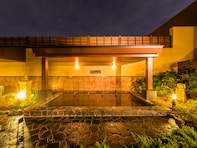 【埼玉県の人気スーパー銭湯】「極楽湯 ロイヤル川口」は店舗数日本一を誇る極楽湯の直営施設。天然黒湯でリラックス