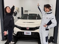 「ガソリン代がやべぇ〜」相沢菜々子、伊藤梓のシビックと3ショット「チャンピオンホワイトが美しい」