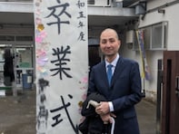 「かわいそうなお父さん」お笑い芸人、“娘に記念撮影を拒否”され哀愁漂う姿を披露「一生使えるネタ」