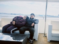 「これで付き合ってないのバグ」メイプル超合金・安藤なつ、ラブラブデート投稿に「この上ない至福画像」