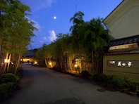 【下呂温泉の人気ホテル】「下呂温泉 川上屋花水亭」は美食と名湯に浸る大人の隠れ宿