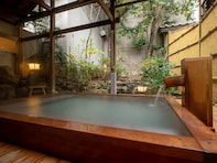 【楽天トラベルセール】福島県「岳温泉 あだたらの宿 扇や」が今だけ特別価格に！ 珍しい酸性泉を源泉かけ流しで堪能【3月29日】