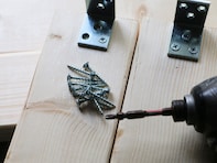 「作業中にバッテリーが」マキタ製品を愛用する50歳女性が、バッテリーの追加購入に至った理由