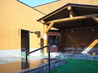 【北海道の人気日帰り温泉】「湯屋サーモン」は「モノを大事に清潔に」をモットーとした施設。露天や薬湯でリラックス