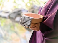 【新潟県の人気日帰り温泉】「七福の湯 上越店」は開放感あふれる本格野天風呂が自慢の施設。7つの壺湯でリラックス