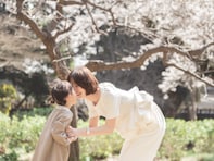 「素敵な写真すぎる」篠田麻里子、小学生になった娘の姿を披露！ 「あっという間だなぁ…」「可愛い」