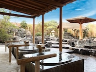 【愛知県の人気日帰り温泉】「天然温泉かきつばた」は刈谷ハイウェイオアシスにある日帰り温泉施設。天然温泉高濃度炭酸泉でリラックス