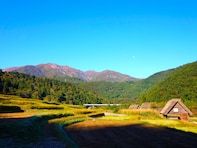 春に行きたいと思う「岐阜県の旅行先」ランキング！ 2位「白川郷」を抑えた1位は？【2026年調査】