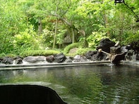 【鹿児島県の人気日帰り温泉】「名湯 芦刈温泉」は源泉かけ流しで心身を癒やす施設。自慢のひのき風呂でリラックス