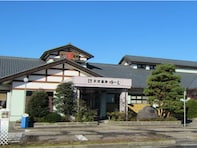【新潟県の人気日帰り温泉】「ゆ～む（桂の関温泉）」は道の駅内で多彩な浴槽を楽しめる施設。露天風呂や歩行浴でリラックス