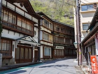 【栃木県】渓谷の静かな湯に癒やされる。那須＆日光の穴場な温泉地3選【板室・大田原・川治】