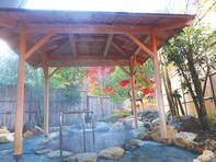 【静岡県の人気日帰り温泉】「口坂本温泉浴場」は豊かな自然に囲まれた山あいの施設