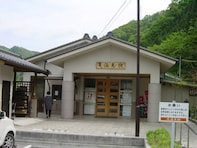 【岡山県の穴場日帰り温泉】「足温泉館」は歴史ある刀傷癒やしの湯施設。男女別の大浴場と露天風呂でリラックス