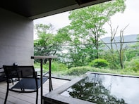 【神奈川県で泊まってよかった】「箱根・強羅 佳ら久」は箱根連山と相模湾を望む絶景の名宿。多彩な温泉と五感で味わう美食でとっておきの滞在を