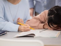月26万超の塾代、毎朝6時のドリル伴走…約600万を投じてわが子を「最難関」へねじ込んだ母の告白