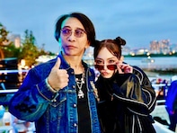 「avexしか勝たん」浜崎あゆみ、エイベックス松浦会長とのツーショットに「あゆまさ最強」「エモすぎ」
