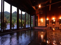 【古湯温泉の人気ホテル】「風がささやく離れの宿 山あかり」が選ばれる理由