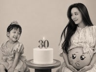 「良きお母さん」第3子妊娠中の元アイドル、30歳誕生日を迎える「娘っちにそっくり」「ますます綺麗に」