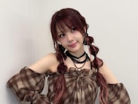 「衣装がエグい」田中れいな、美脚ショット公開！ 「すっごいかわいいママ」「全身ありがたき幸せ」