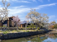 【榊原温泉の人気ホテル】「AUBERGE YUSURA」は一日五組限定のヴィラで名湯と美食を味わう宿