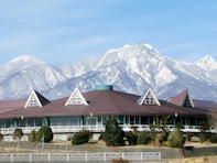 【山梨県の人気スーパー銭湯】「たかねの湯」は富士山と南アルプスが一望できる最高のロケーション施設。充実の温泉設備でリラックス