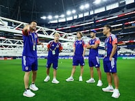 「信じてるから、楽しんで」堂安律、W杯初戦直前、長友佑都らとの貴重なオフショットに「律さん頼んだ！」