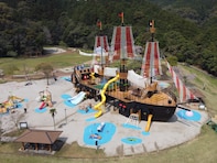 【福岡県】すべて入場無料！ 日本最大級の帆船遊具、太宰府天満宮そばのアスレチック…遊具が充実した公園3選
