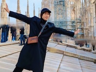 「ドカ脚長イケメン出てきて横転」Snow Man・阿部亮平、ミラノで聖地巡礼！ 「イタリア人に負けないスタイル」