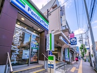 「やっちゃいました」ファミマ、“ハワイに行きたすぎて”新商品を公開！ 「スイーツのラインアップ強い」
