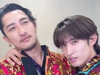 「お腹ぽよってて可愛い」Snow Man・向井康二、ダンス動画で腹チラを披露！ 「ヤバすぎる……」