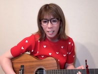 「歌手デビューしてほしい」吉田沙保里、ギター弾き語り披露！ 「ギターうますぎます」「心地よい歌声」
