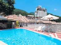 【岐阜県】まるで別世界！ 夏季限定のガーデンプールも。下呂温泉と奥飛騨の絶景を満喫できる「人気ホテル」3選
