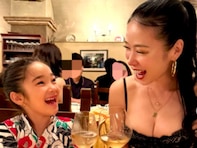 「恐ろしい夏休み突入」紅蘭、娘との親子ショット公開「美人姉妹みたいな親子」「天使ちゃん可愛すぎ」
