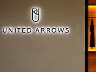「サンリオのコラボ可愛すぎんか」ユナイテッドアローズ展開ブランドの限定コレクション、ばつ丸ら“6”仕様に