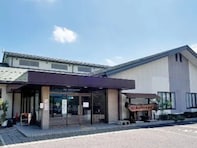 【福島県の人気日帰り温泉】「やすらぎ温泉」は源泉かけ流しの湯と多彩な宿泊施設を備えたリフレッシュ施設