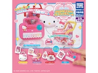 2026年8月発売！ 懐かしのおもちゃが可愛いチャームになった「ハローキティ かわいいおもちゃミニチュアチャーム」全4種が見逃せない【最新ガチャ情報】