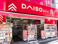 「こんなに可愛いのに100円」ダイソーのサンリオ「ぷくっとシール」が話題。ひとり1個の争奪戦