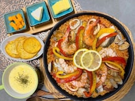 「作ったとしたら凄すぎる...」人気インフルエンサー、圧巻の手料理？ に反響「1人でこんなに食べるの？」