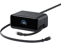 巻取り式ケーブルでデスク周りがすっきり整う。Ankerの電源タップは最大100W出力と7ポート搭載で複数機器をまとめて充電できる優れもの