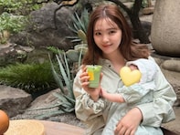 「手足がむちむちで可愛い」藤田ニコル、娘とのリンクコーデ姿！ 「優しいママの顔」「こっちまで癒される」