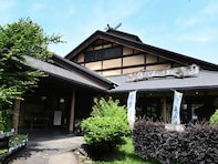 【埼玉県】観音様がお出迎えする源泉かけ流しの“美人の湯”に、純和風建築の庭園温泉も！ IC近くの温泉2選