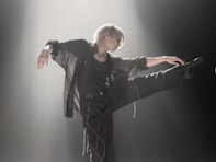 「さすがバレエやってたさっくん」佐久間大介、“美し過ぎる”ダンス姿披露「指先から爪先まで美しい」