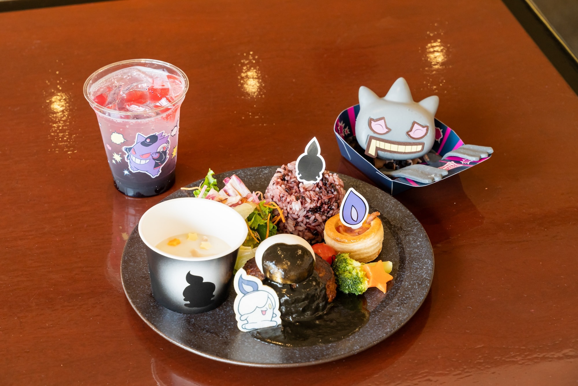 ポケモンコラボメニュー